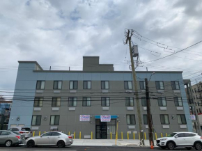 Monti Hotel, Bronx